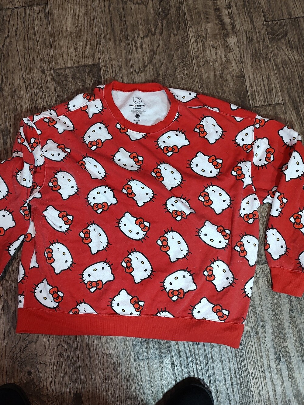 Hello Kitty Red Sweatshirt - Cute Character Swestshirt Size XL